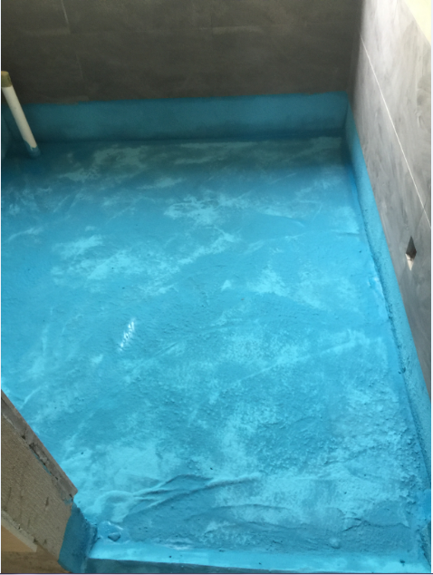 在门口处用水泥砂浆做档水坡.png